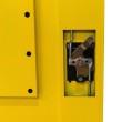Zoom en la cerrradura del armario productos químicos ancho 92cm - interior