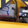 Zoom sobre el sistema eléctrico de la mesa elevadora semi eléctrica móvil 1200x800 mm 1000 kg