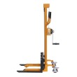 Vista lateral del apilador posicionador trabajo con manivela 1100 mm 80 kg - horquillas bajas